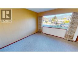 Living room - 221 22nd Avenue S, Creston, BC V0B1G5 Photo 8