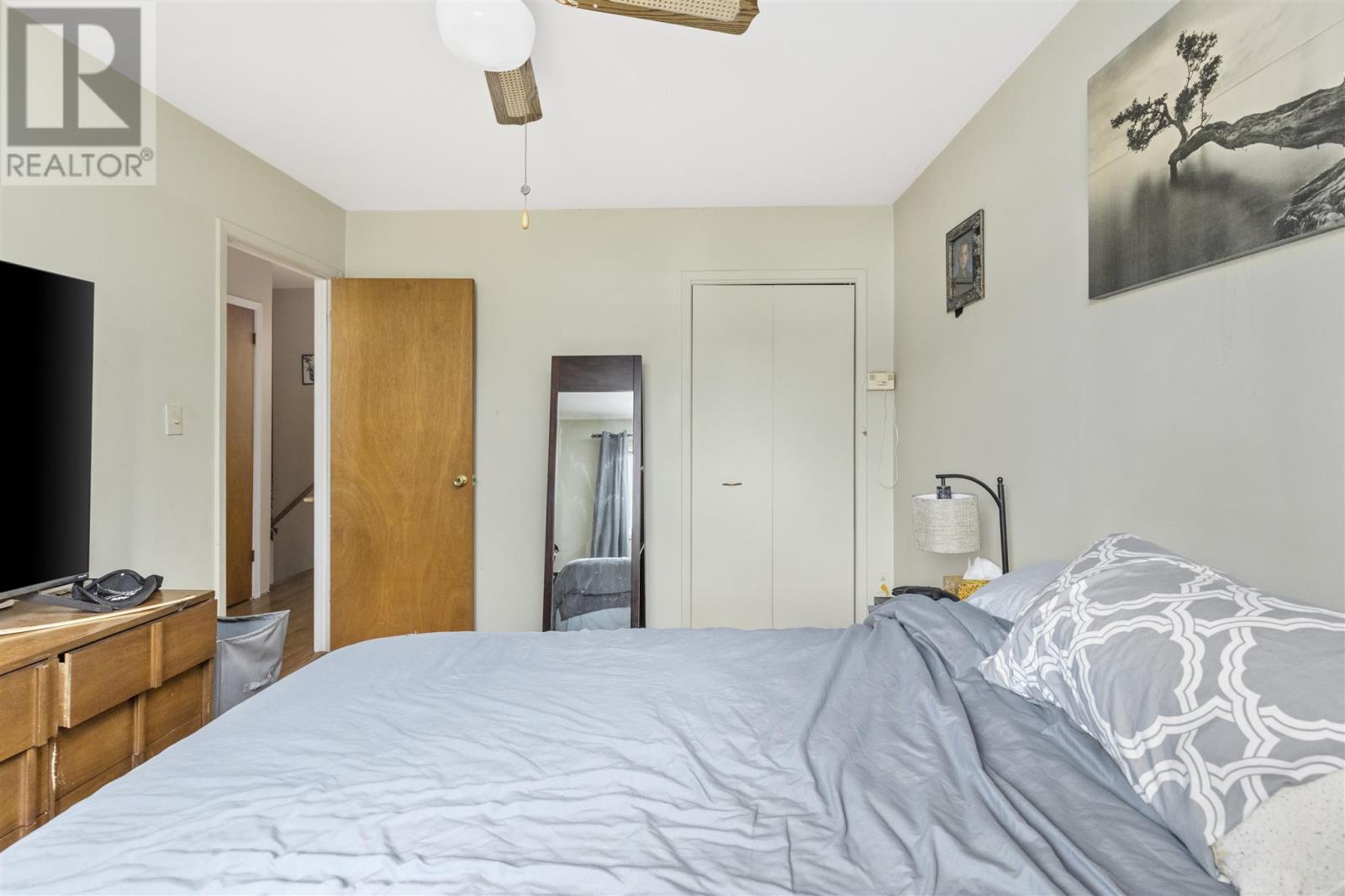 742 Pine ST - 14