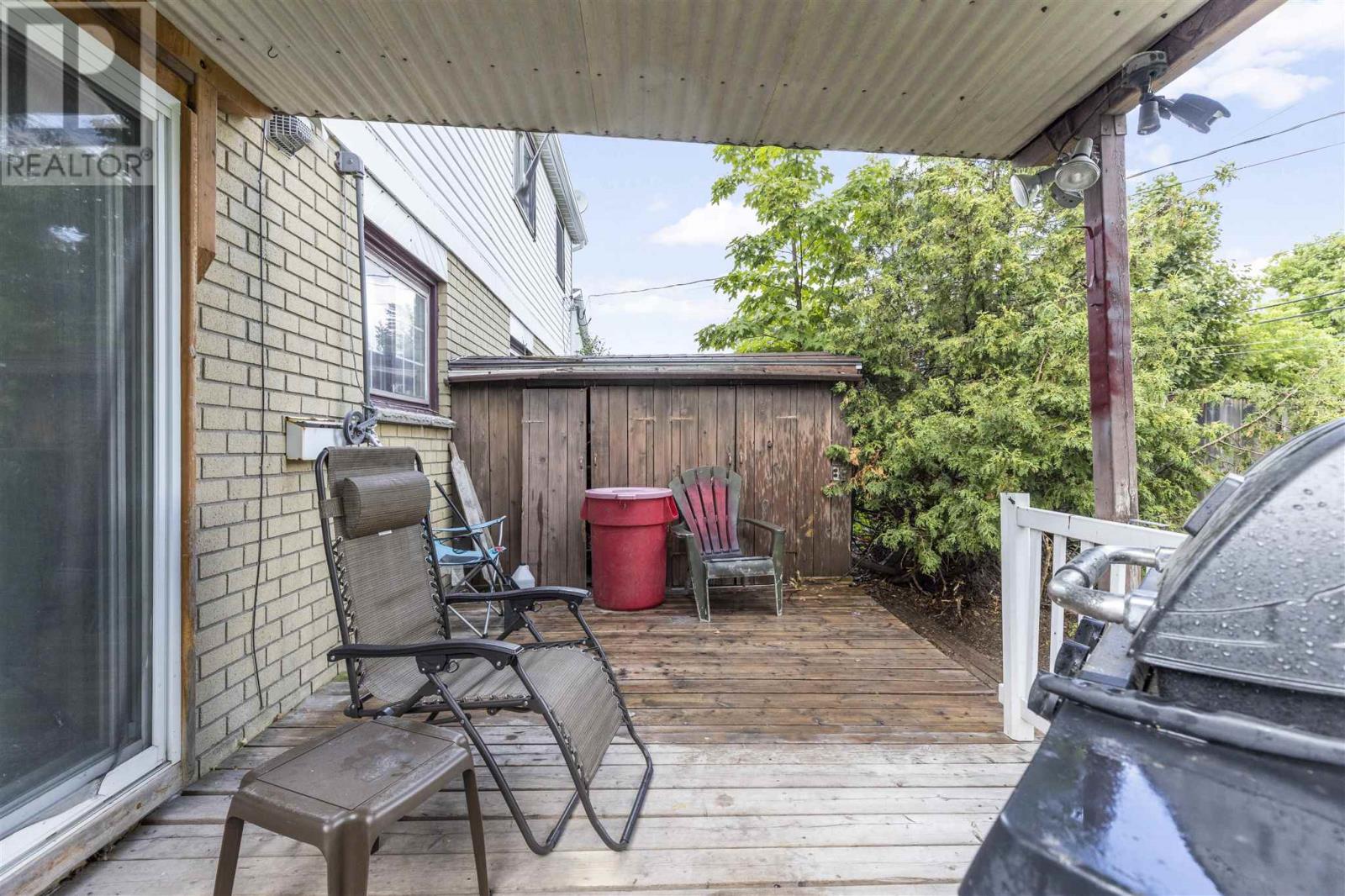 742 Pine ST - 18
