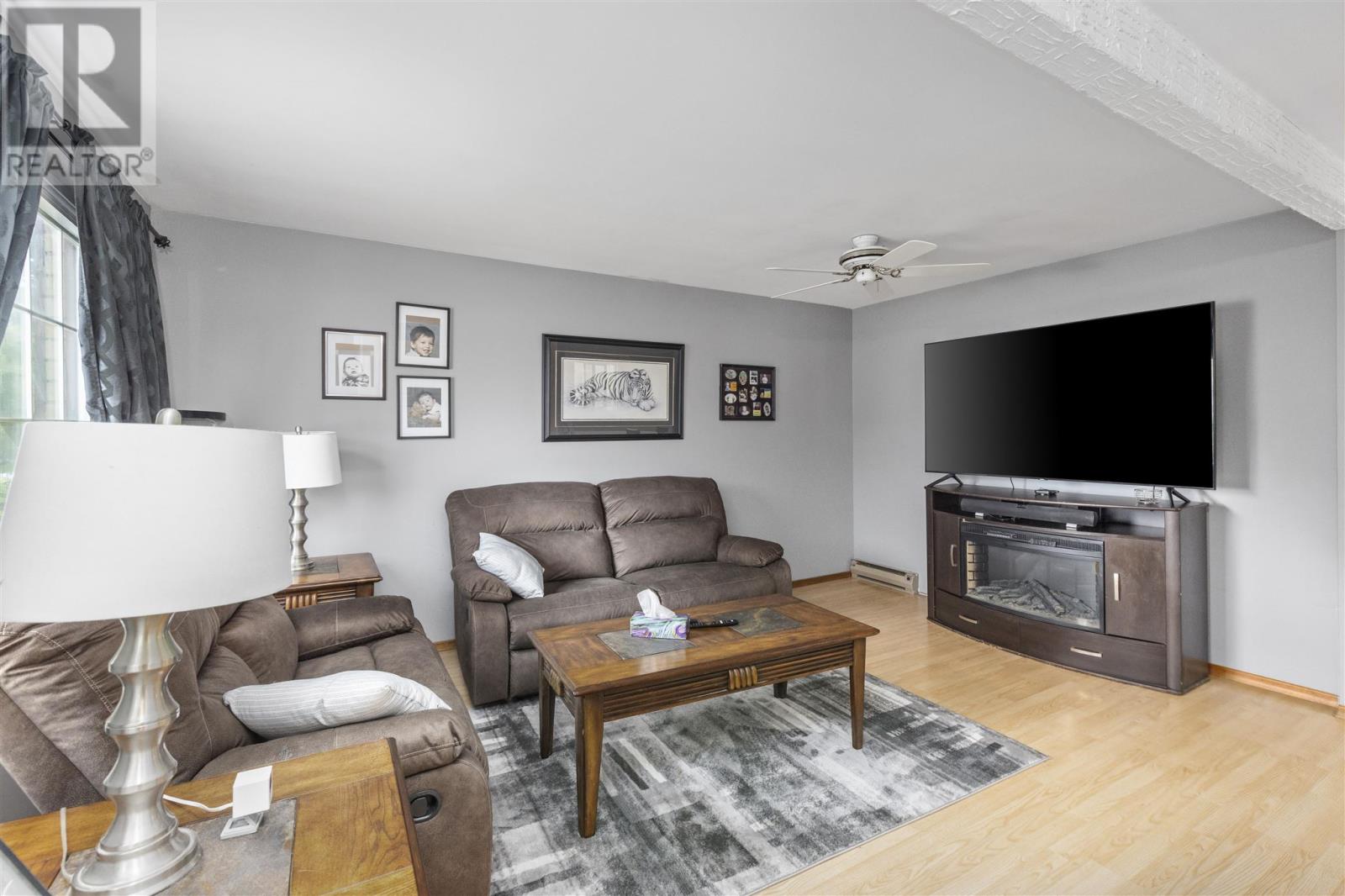 742 Pine ST - 4