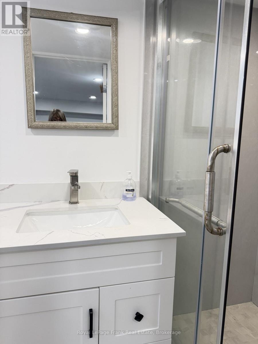 68 FOLLIS AVENUE, Toronto (Annex) — photo 3