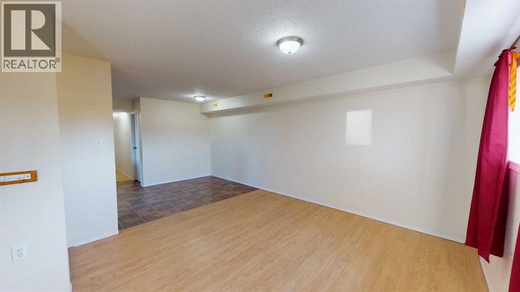 B, 5731 Evergreen Drive, High Prairie — photo 2