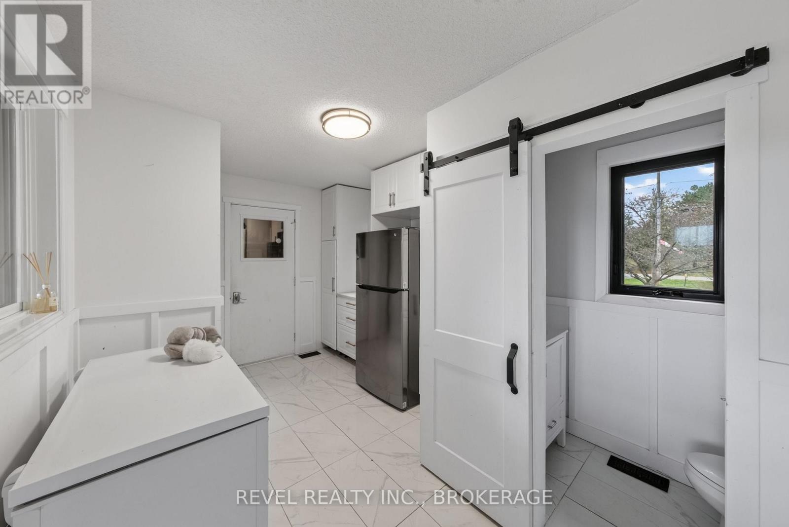 3321 SILVERWOOD DRIVE - 10