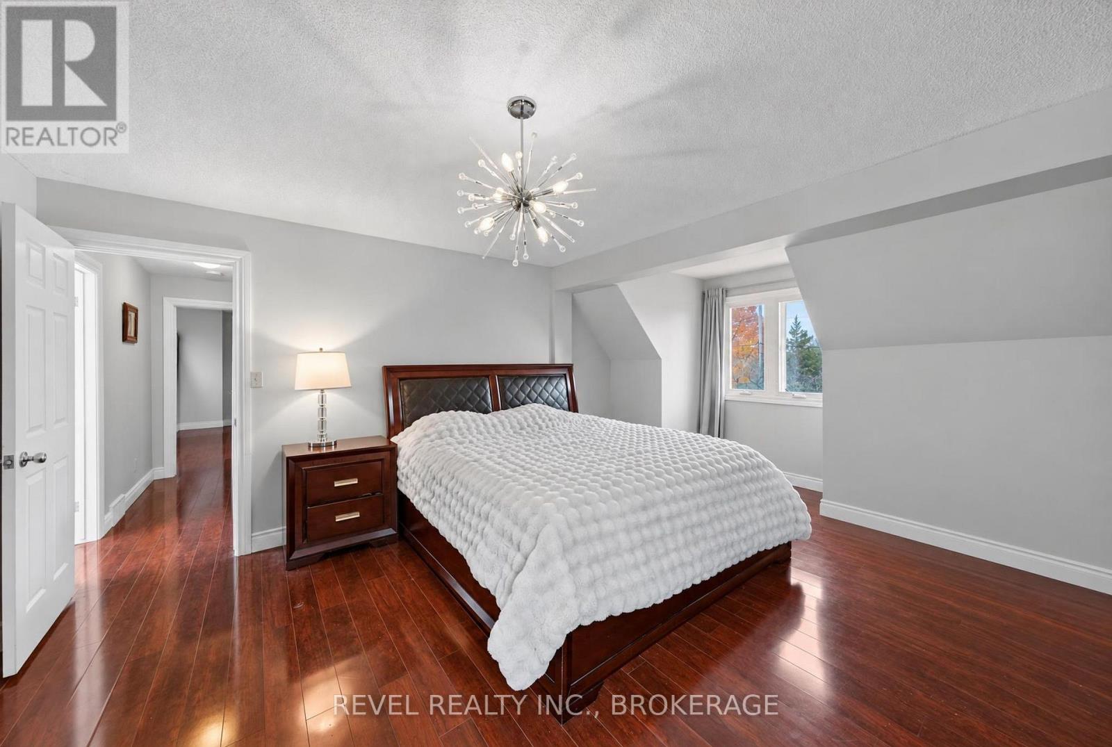 3321 SILVERWOOD DRIVE - 18