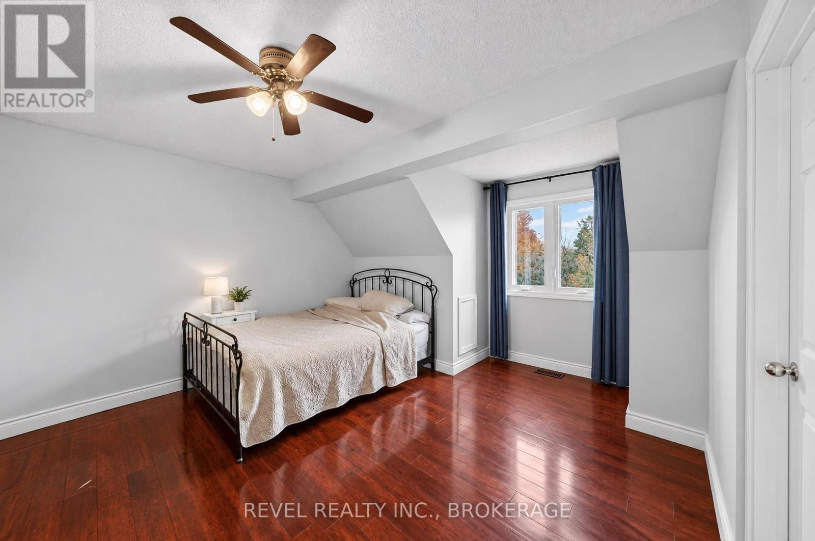 3321 SILVERWOOD DRIVE - 22