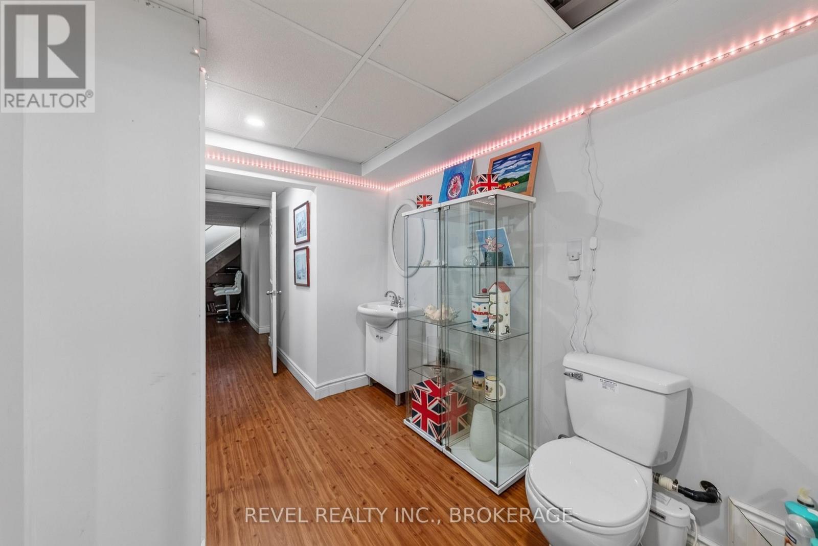 3321 SILVERWOOD DRIVE - 26