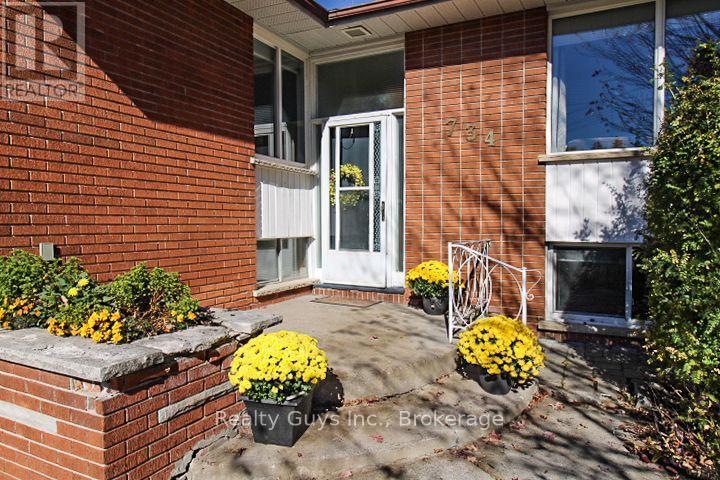 734 Sherbrooke Street, Peterborough, ON photo 7