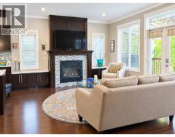 5pc Bathroom - 1443 40 Street Sw, Calgary, AB T3C1W8 Photo 9