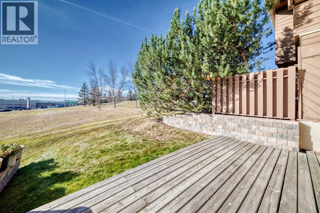 17, 4940 39 Avenue SW photo 6