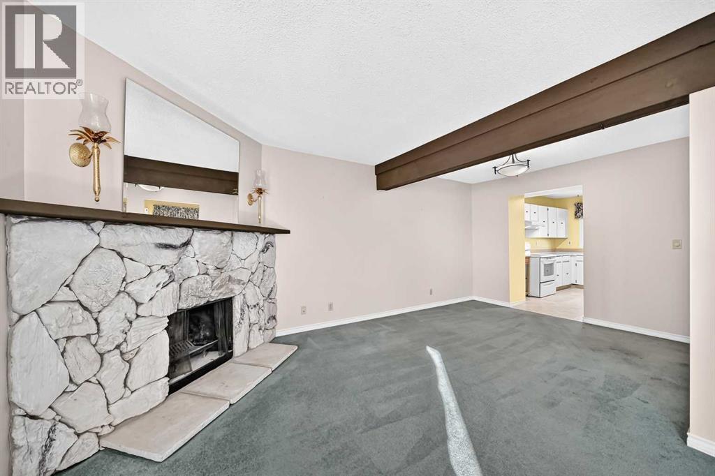 17, 4940 39 Avenue SW photo 8
