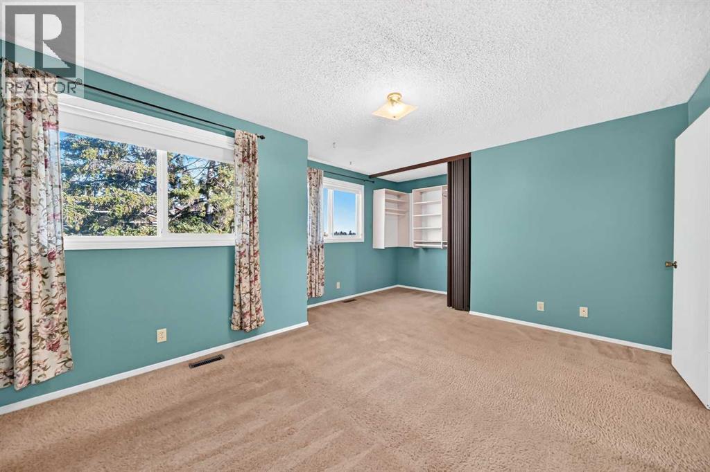 17, 4940 39 Avenue SW photo 9