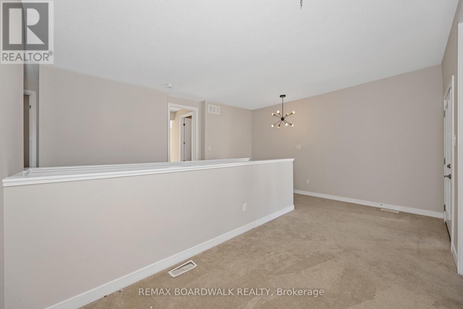 Homes for Sale in Ottawa – 125 HACKAMORE CRESCENT – By Peter Sagos - Image 20