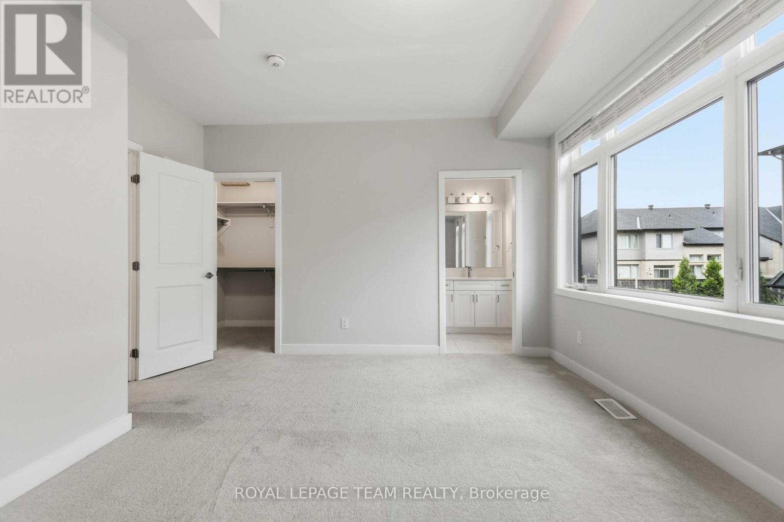 primary bedroom 3pc ensuite & walk-in closet