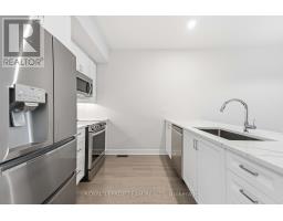 834 Ralph Hennessy Avenue, Ottawa, ON K1X0E4 Photo 11