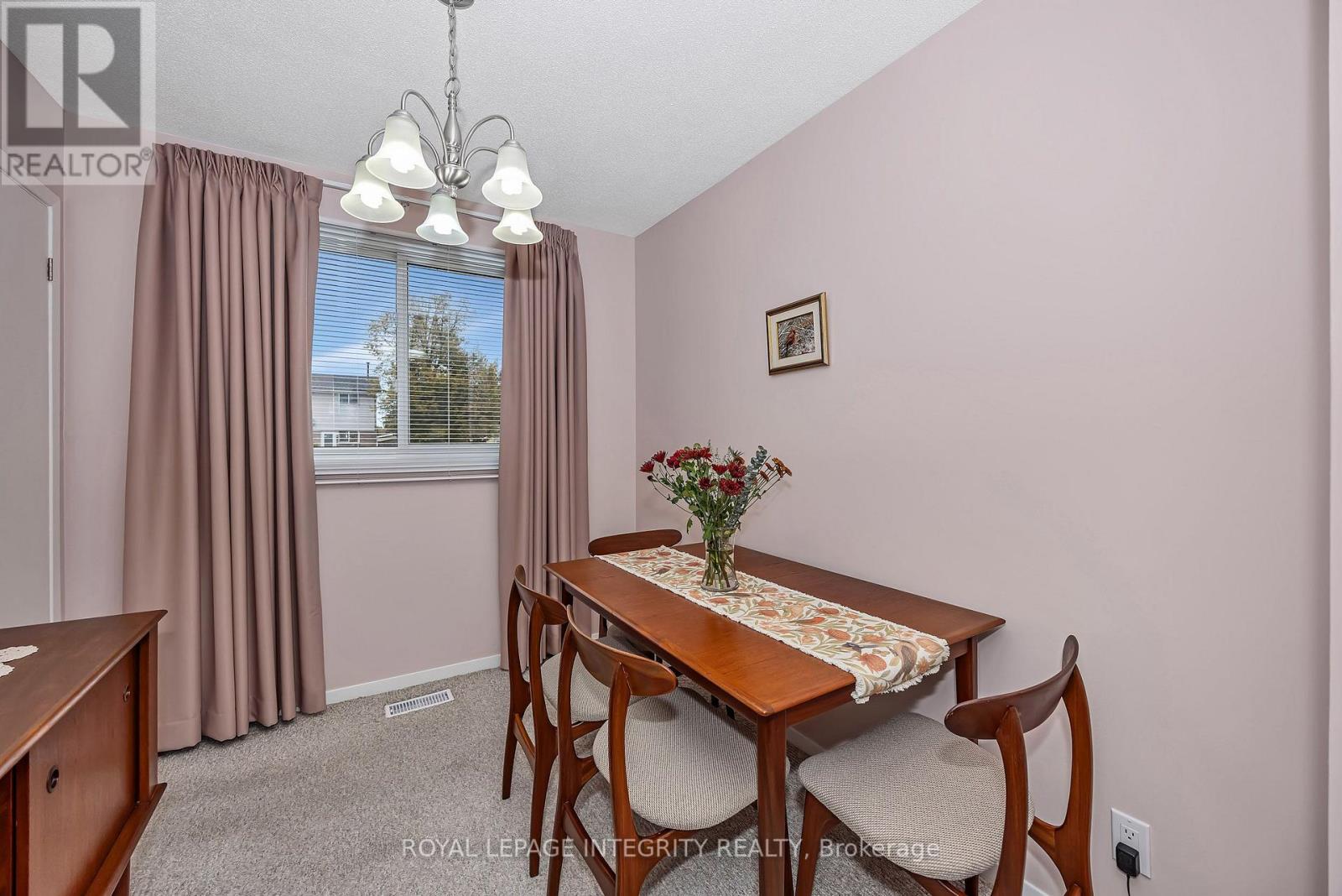 Commercial Properties for Sale in Arnprior – 262 EDWARD STREET S – By Peter Sagos - Image 10