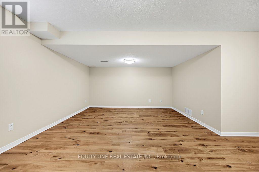 345 APPLECROSS CRESCENT - 37