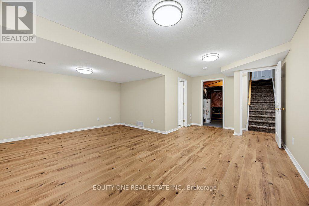 345 APPLECROSS CRESCENT - 38