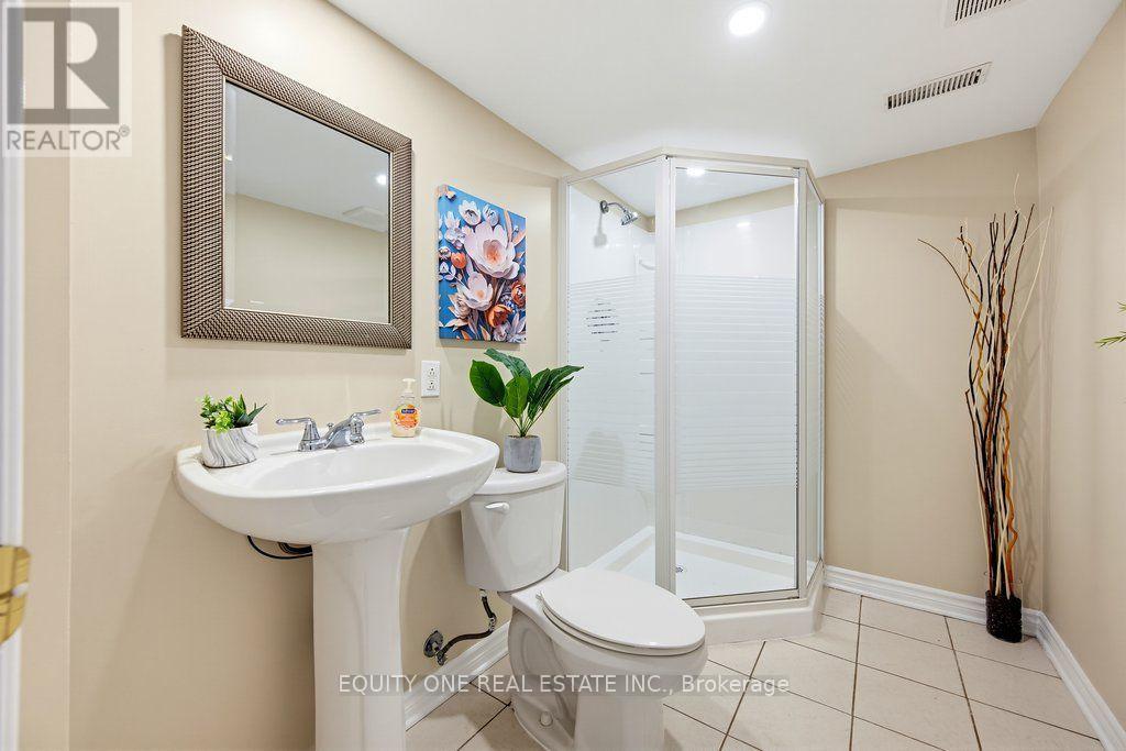 345 APPLECROSS CRESCENT - 40