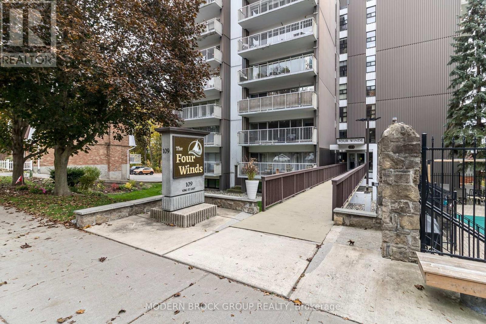 109 King Unit 902 photo 2