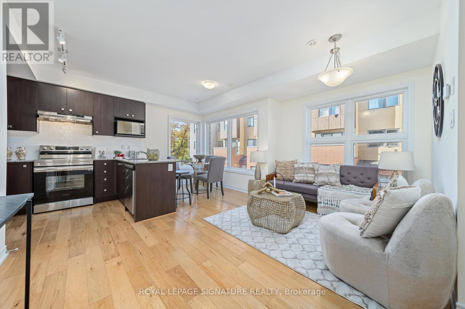 49- 28 Curlew Drive, Toronto, ON photo 2