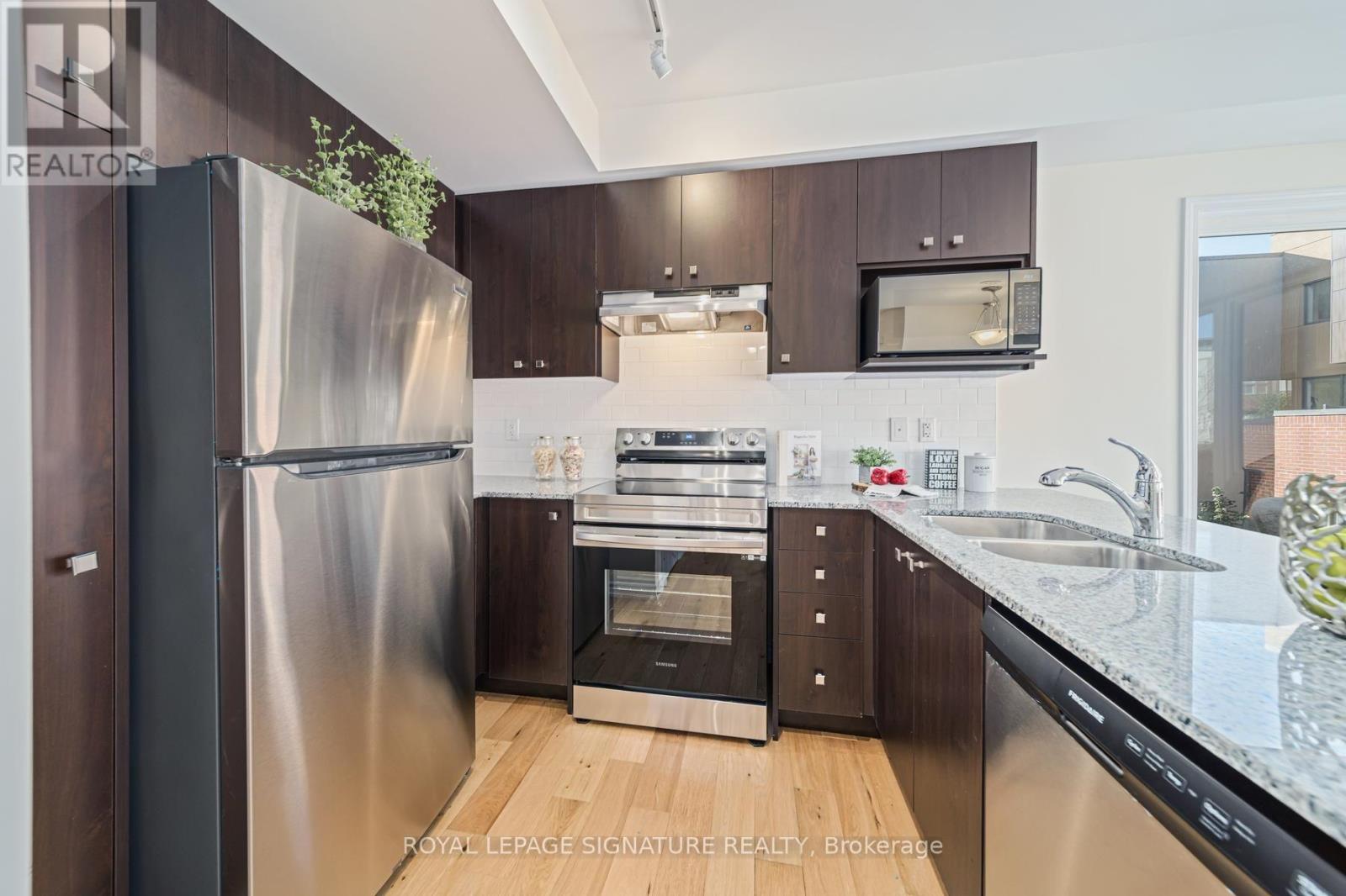 49- 28 Curlew Drive, Toronto, ON photo 6