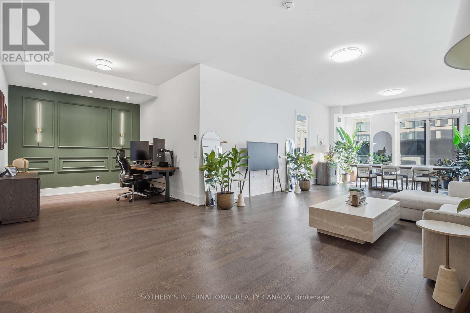 706- 455 Wellington Street West, Toronto, ON photo 4