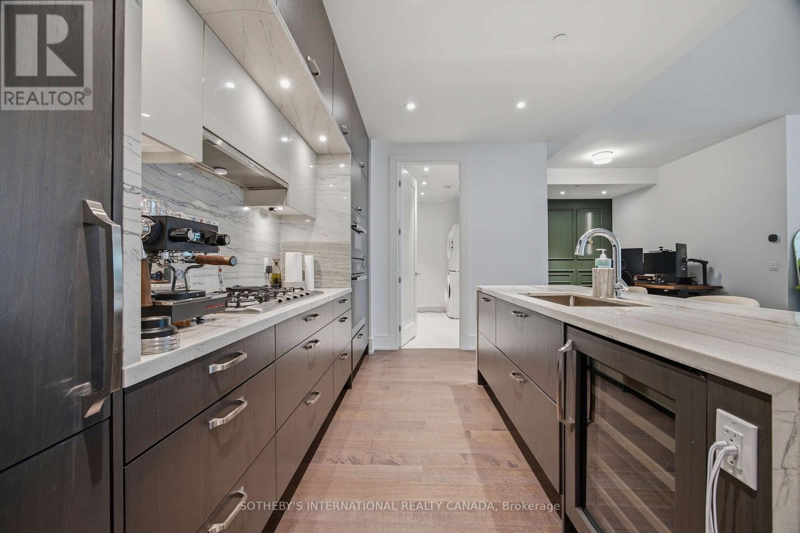 706- 455 Wellington Street West, Toronto, ON photo 7