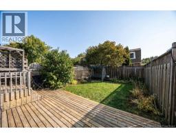 14 Hampton Manor, photo 5