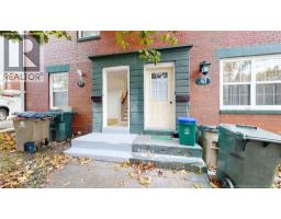 39 McKenna Crescent, photo 2