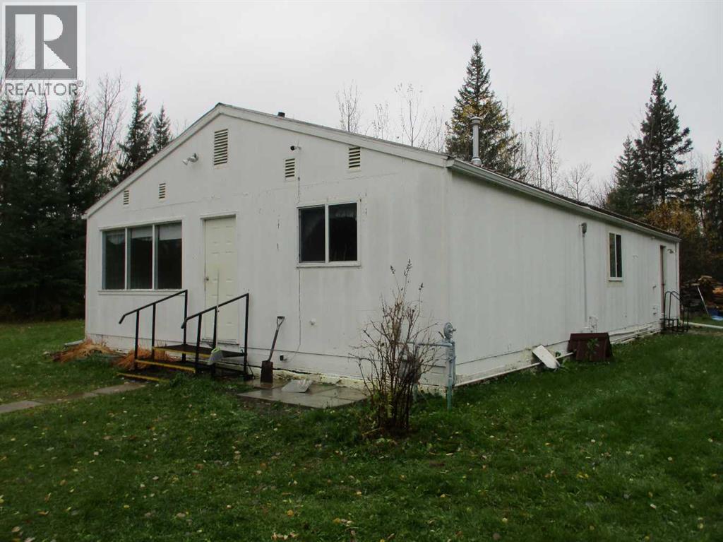 0 903040 Rge Rd 224 photo 2