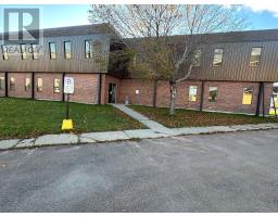 61 Elizabeth Drive thumbnail 3