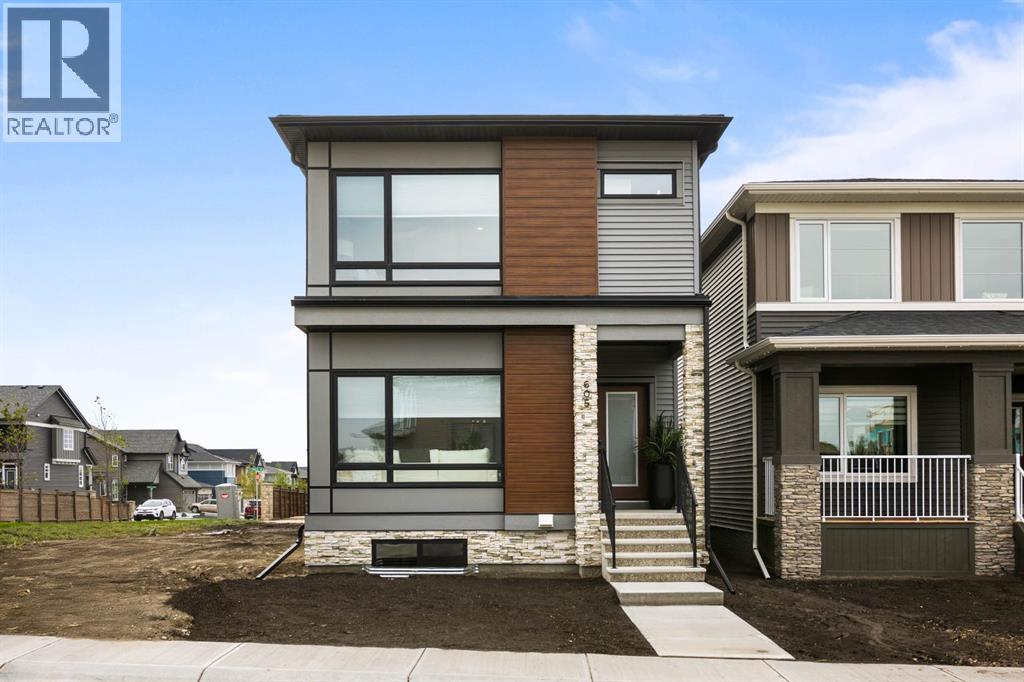 605 Lambeau Link SE, Airdrie