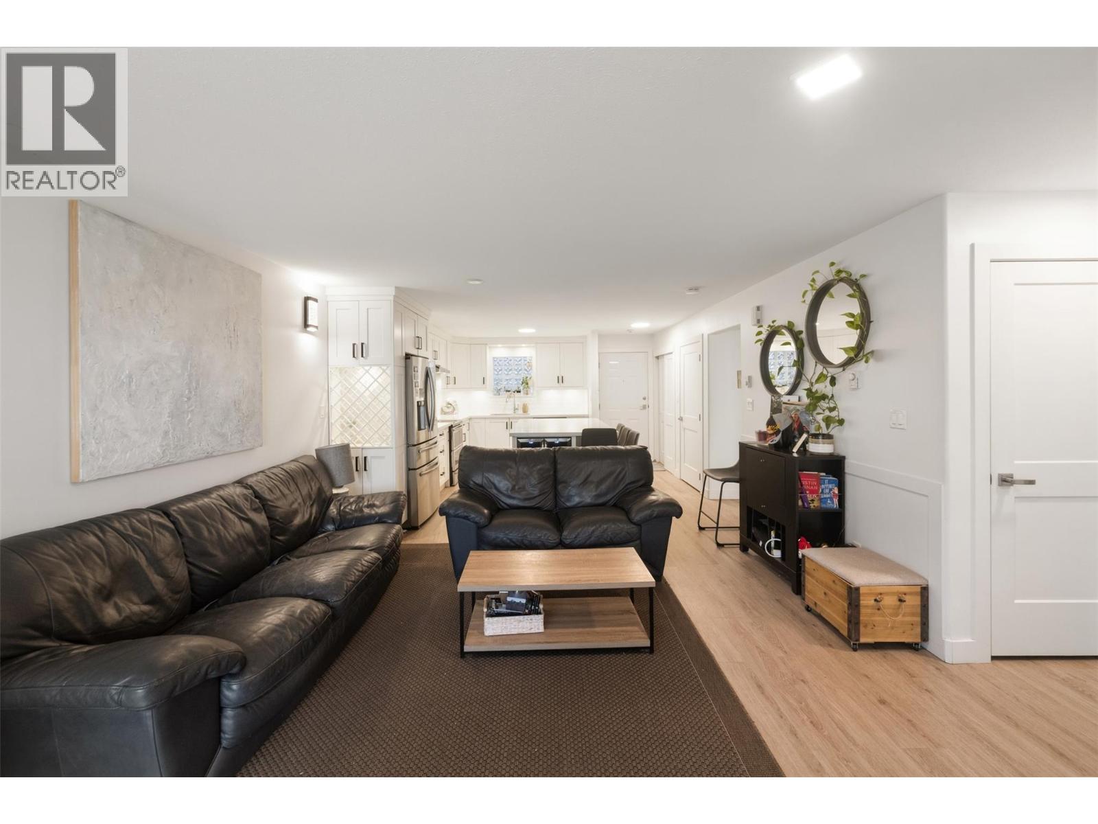 #108 640 Main Street - 11