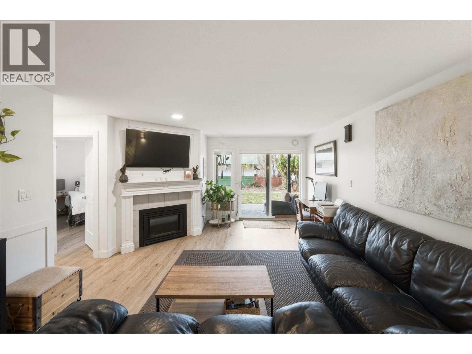#108 640 Main Street - 9