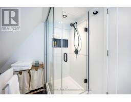 Upper Level - 32 Seventh Street, Toronto, ON M8V3B2 Photo 10