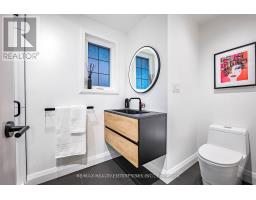 Upper Level - 32 Seventh Street, Toronto, ON M8V3B2 Photo 8