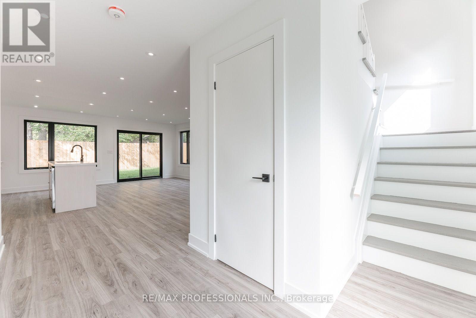 GRDNSUITE - 38 THIRTY THIRD STREET, Toronto (Long Branch) — photo 3
