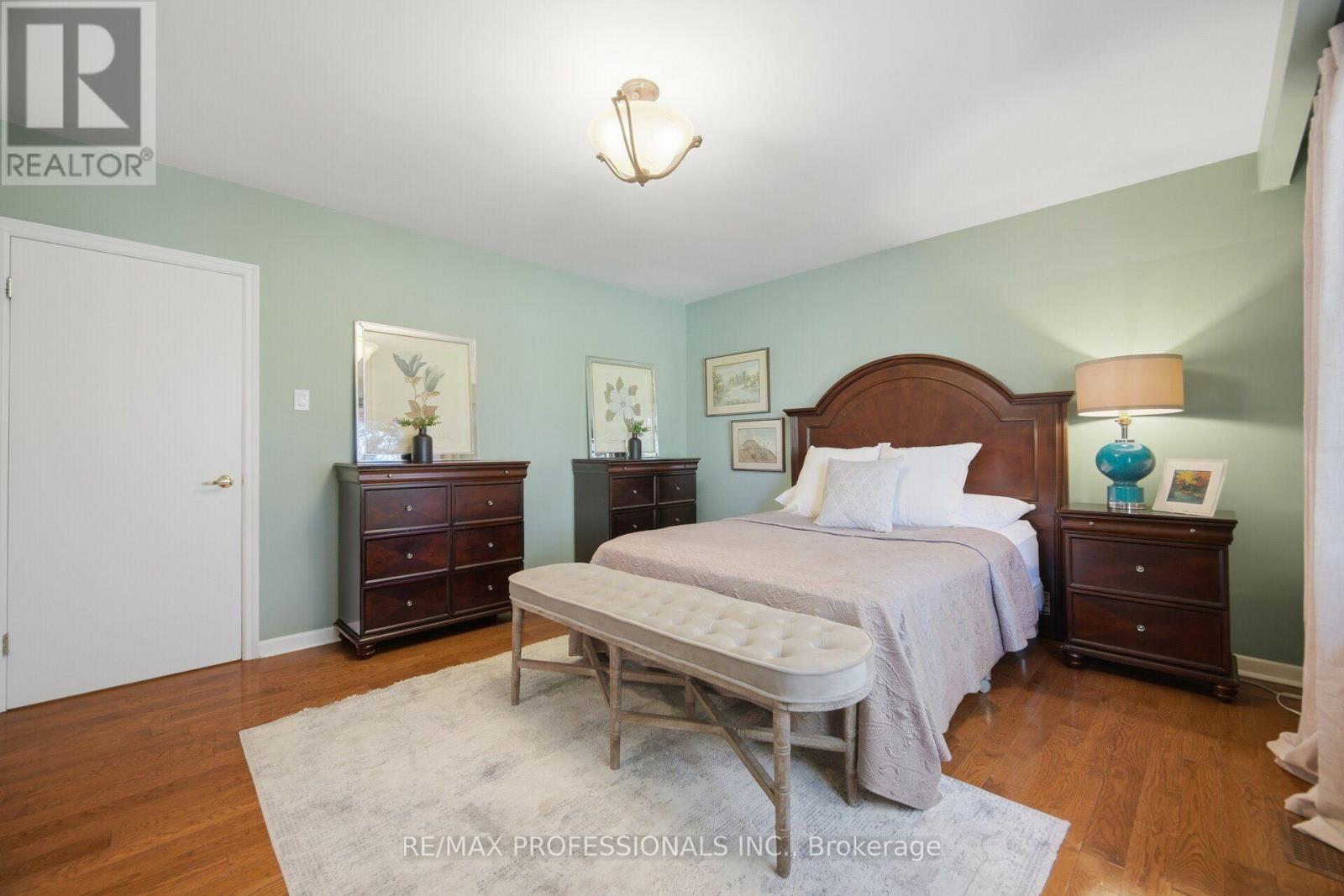 14 Strathdee Drive, Toronto, ON photo 21