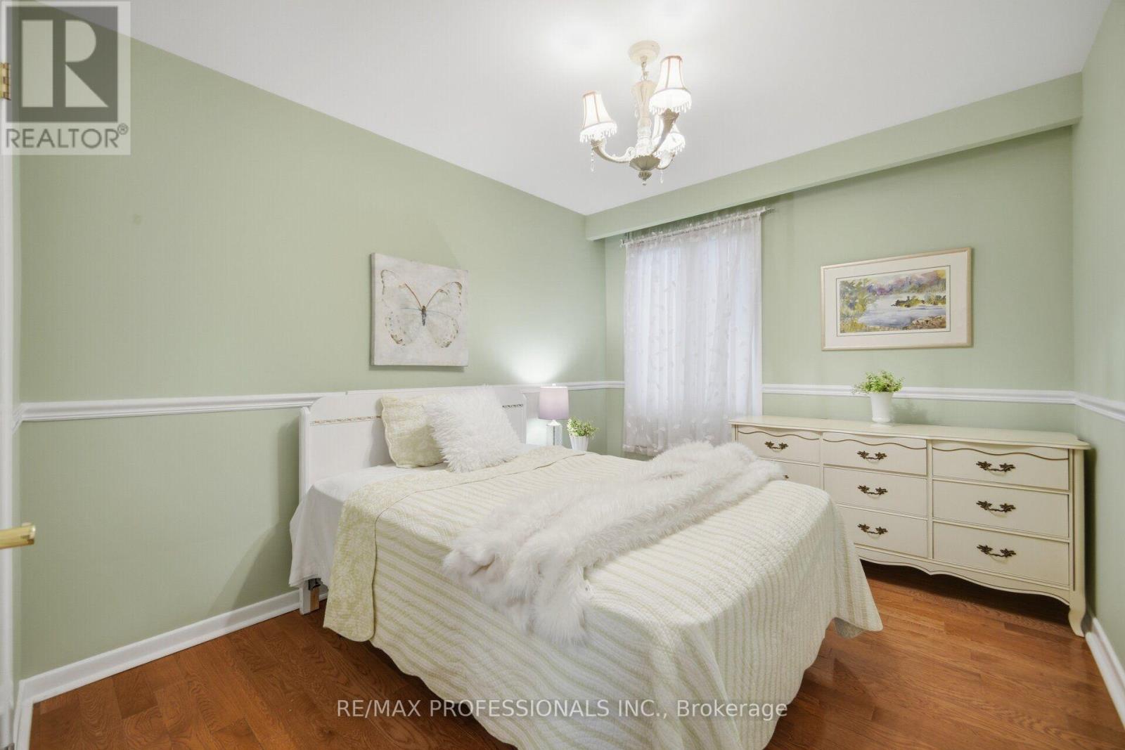 14 Strathdee Drive, Toronto, ON photo 25