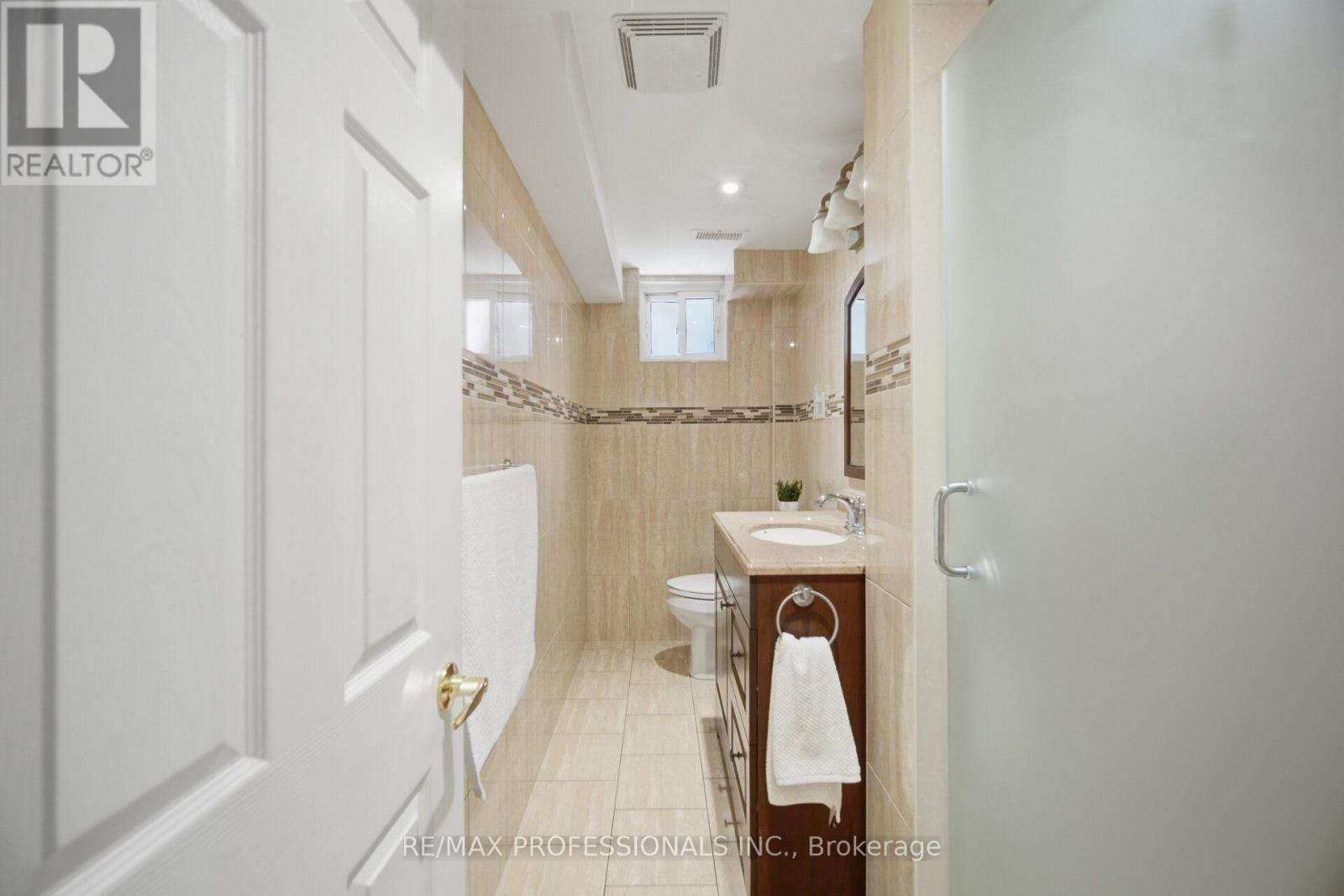 14 Strathdee Drive, Toronto, ON photo 38