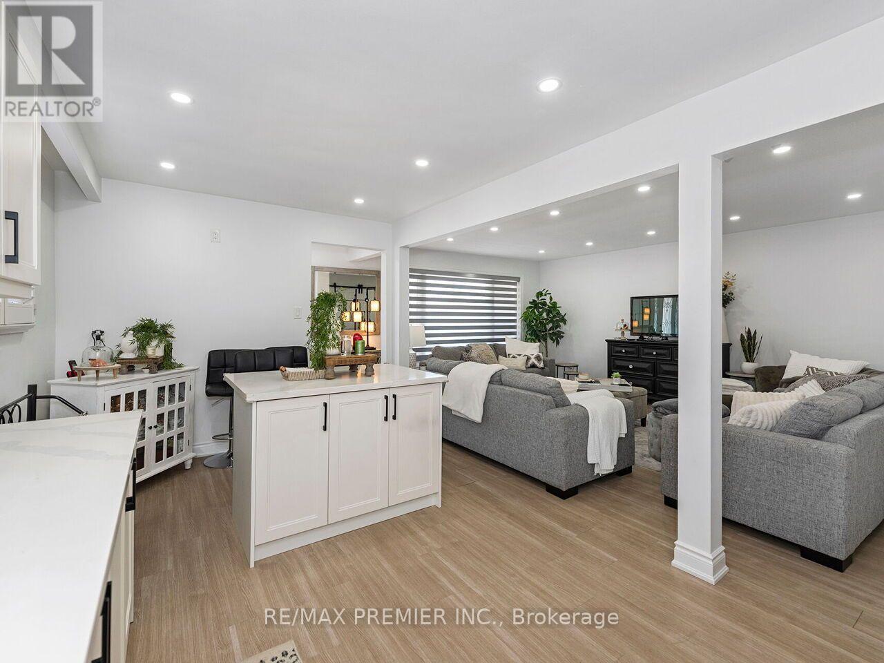 10 Bruno Court, Toronto, ON photo 10