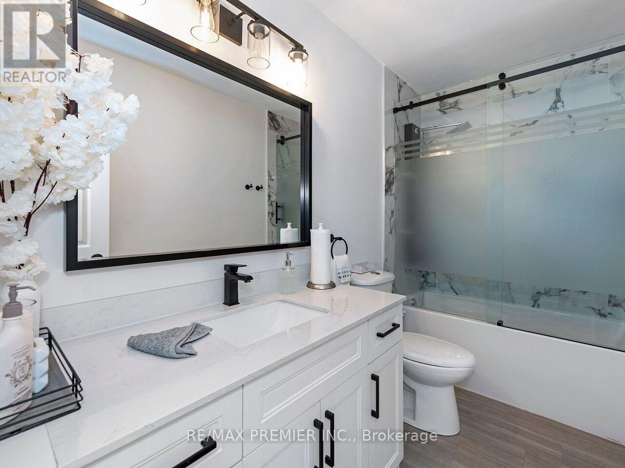 10 Bruno Court, Toronto, ON photo 16