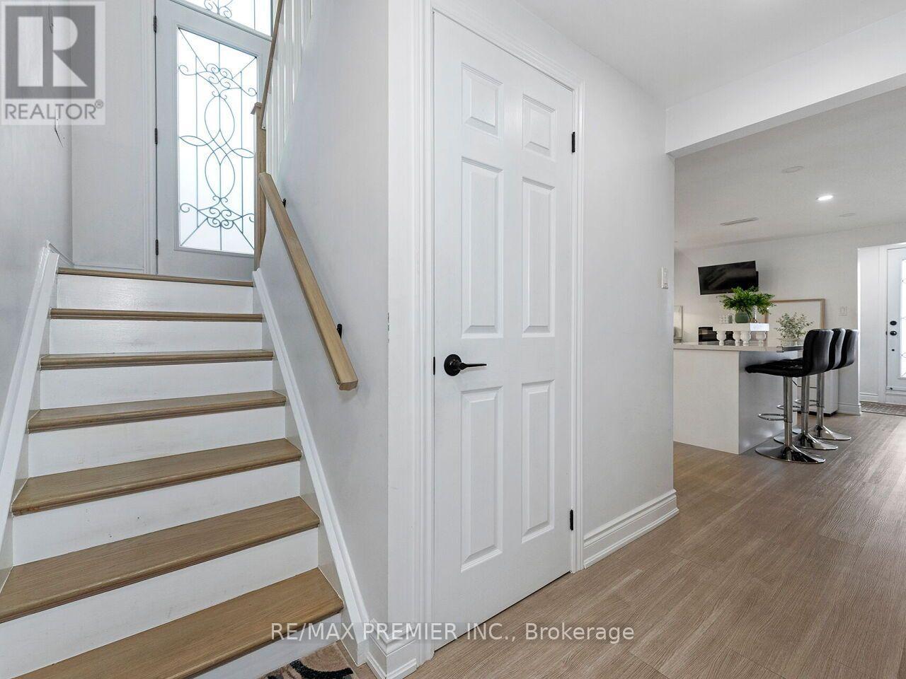 10 Bruno Court, Toronto, ON photo 24