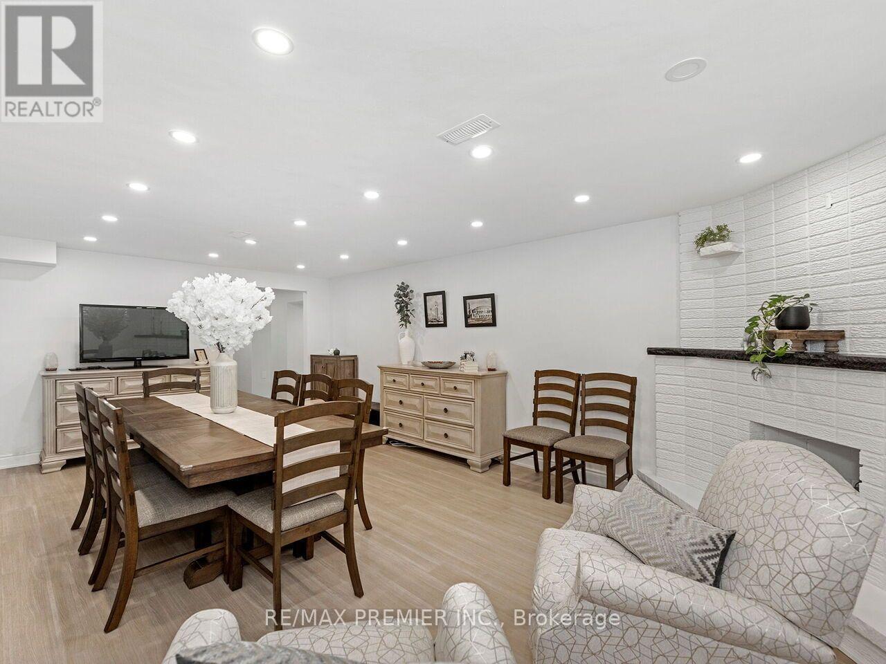 10 Bruno Court, Toronto, ON photo 39