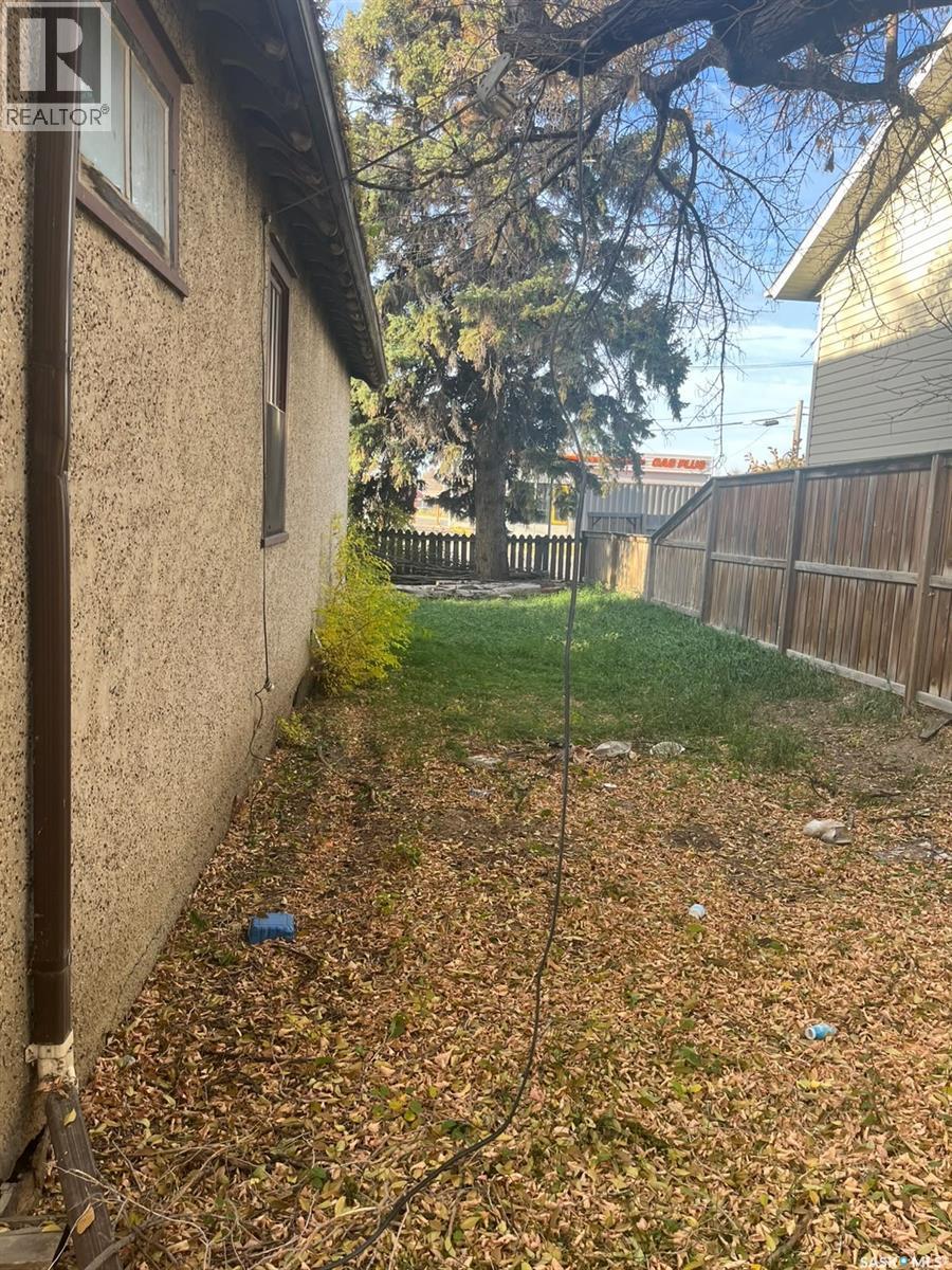 902 Gray AVENUE, Saskatoon — photo 3