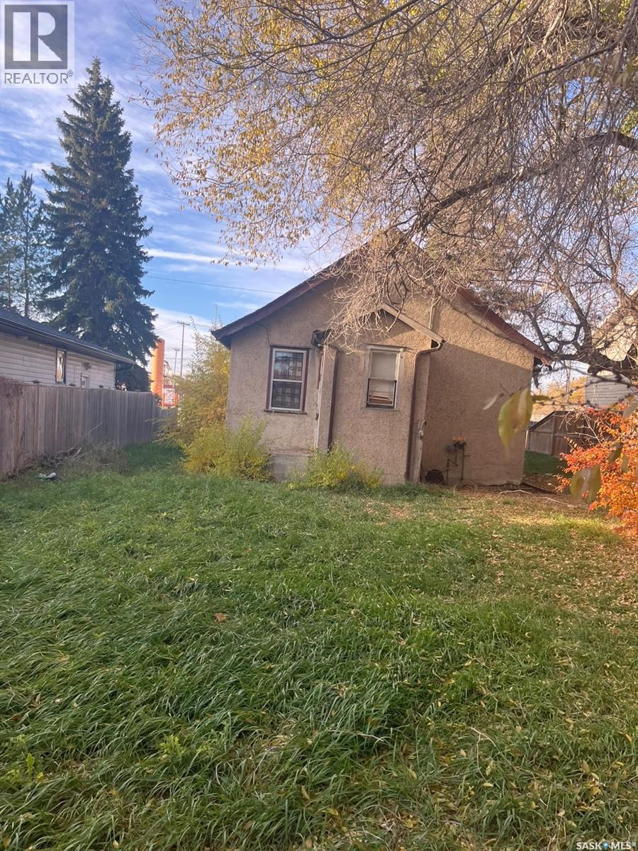 902 Gray AVENUE, Saskatoon — photo 4