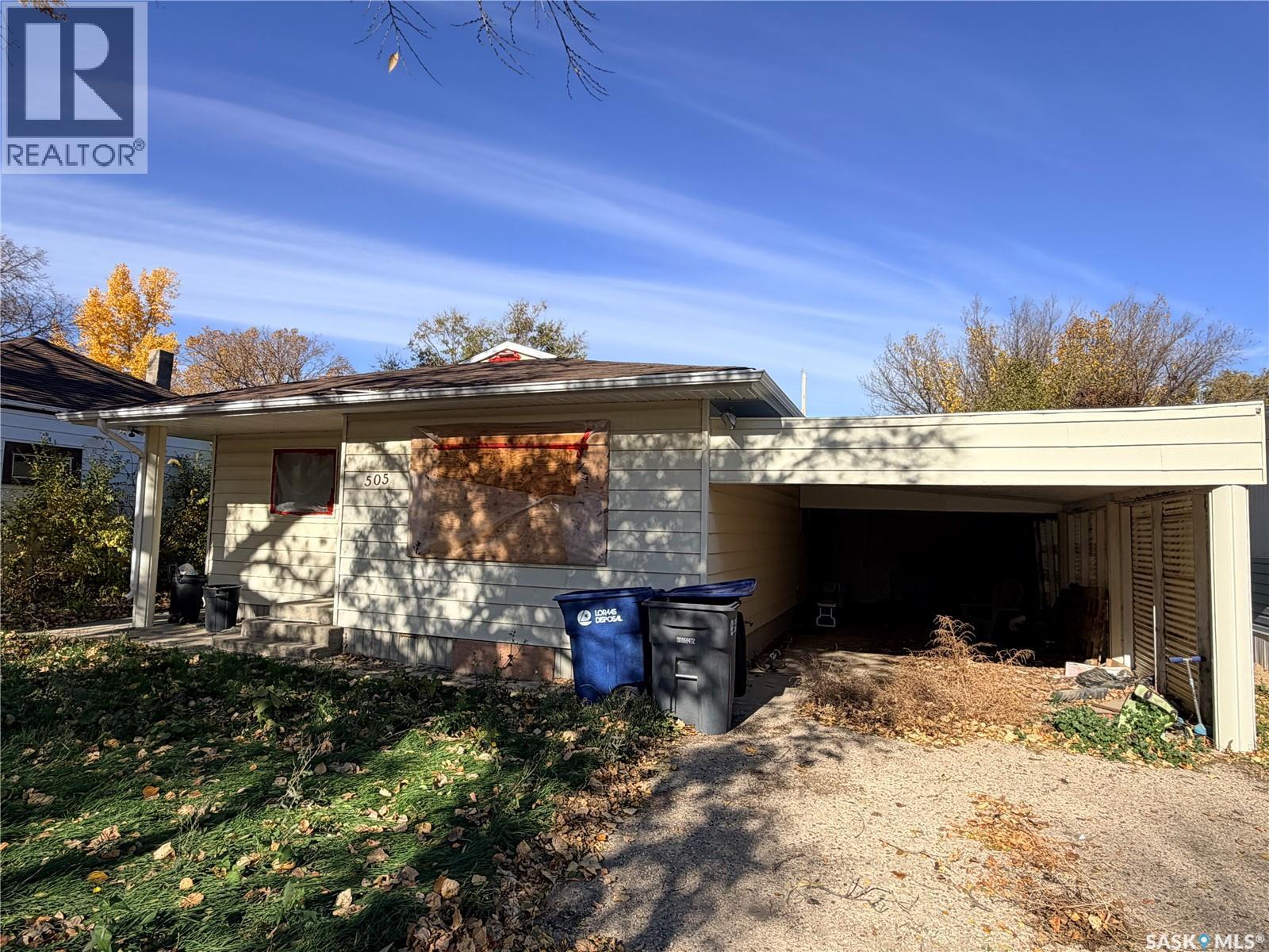 505 4th AVENUE E, Assiniboia