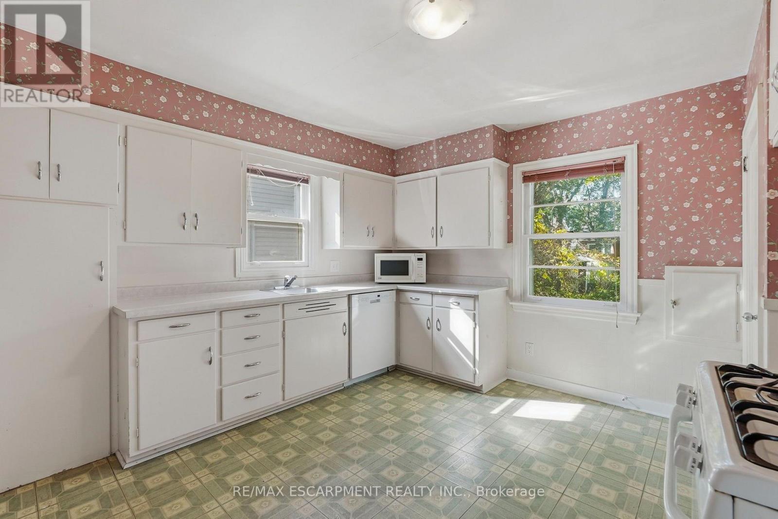 55 Lakeview Avenue, Grimsby, ON photo 12