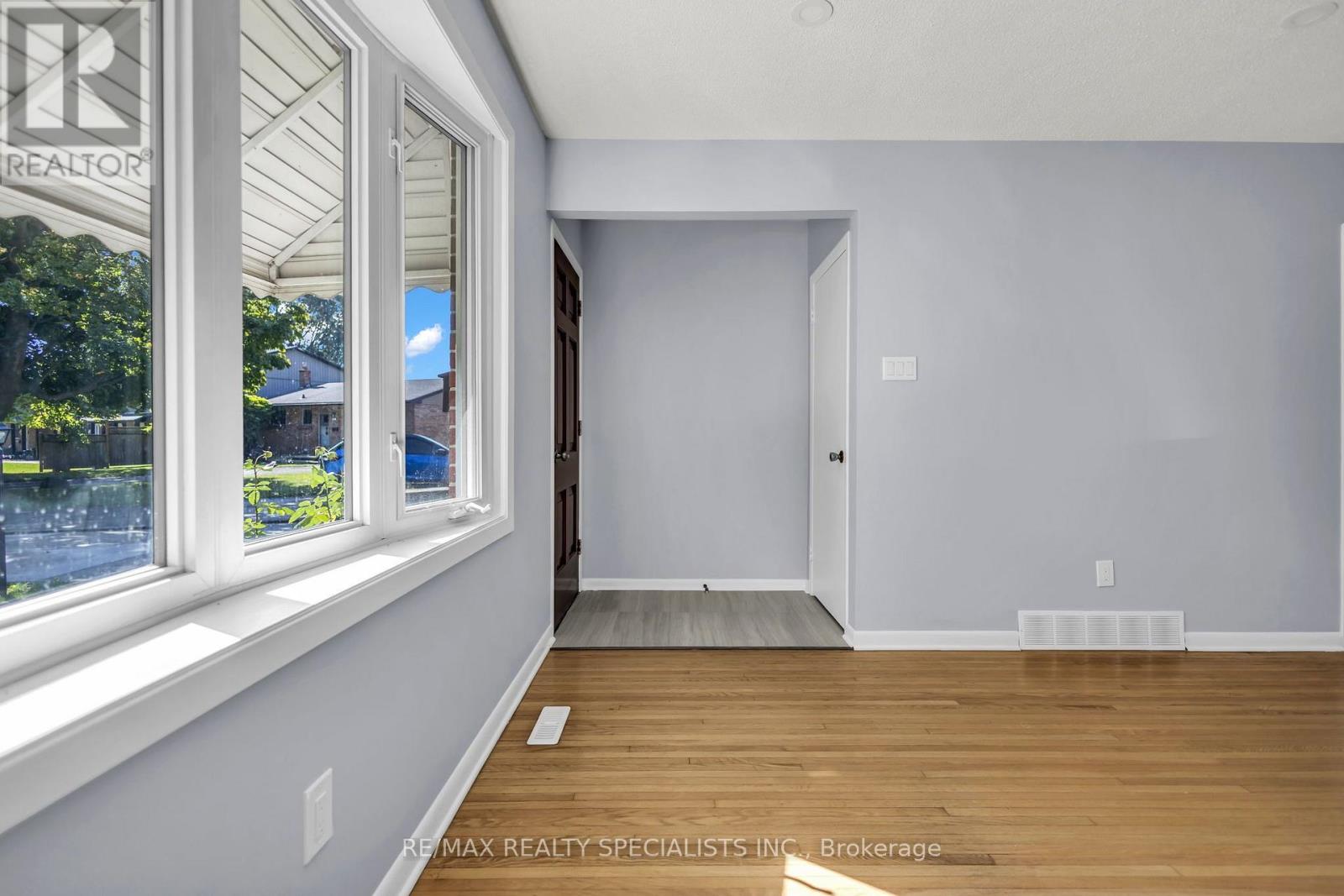 27 TOULON Crescent, London East, ON photo 27