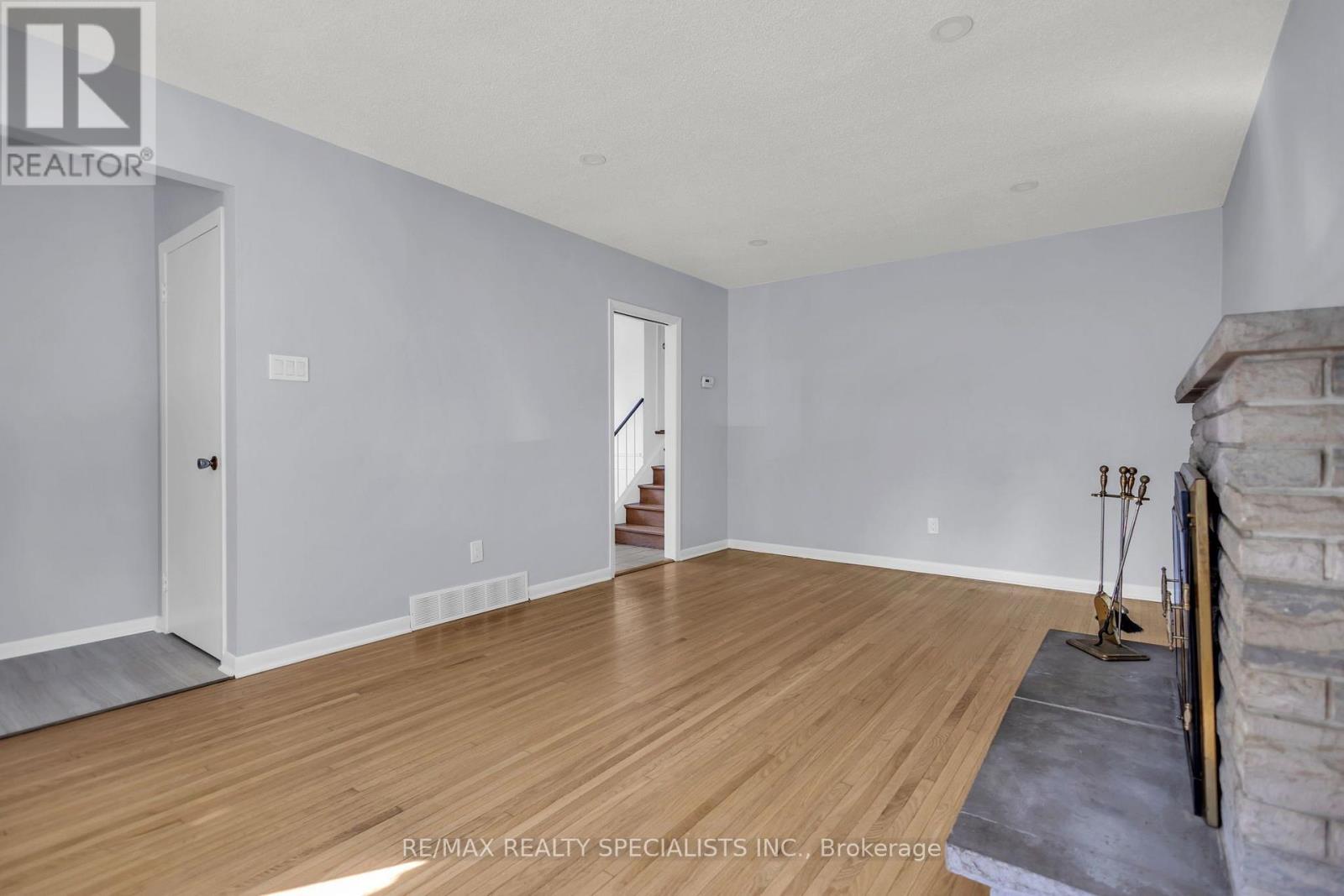 27 TOULON Crescent, London East, ON photo 28